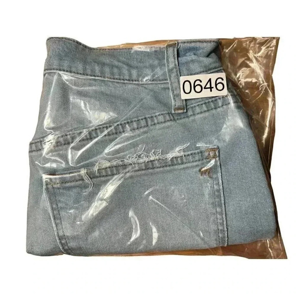 Madewell High Rise Denim Shorts Distressed Hem Stretch Denim Light Wash size 25 - Picture 8 of 8